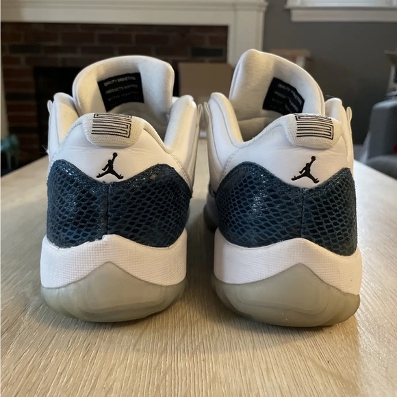 Jordan 11 Low Navy Snakeskin 8 - Picture 5 of 9